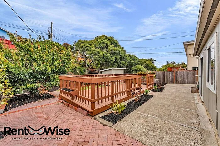 110 Cuesta Dr — Photo 47