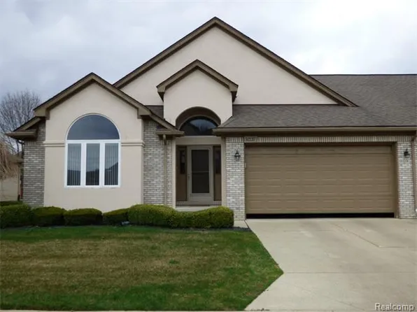 52237 Mitchell Ln, Macomb, MI 48042