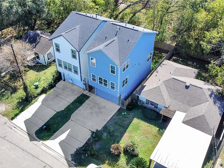 3538 Noah St — Photo 30