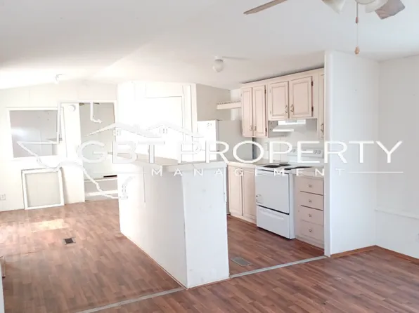 509 Maple St, Jourdanton, TX 78026