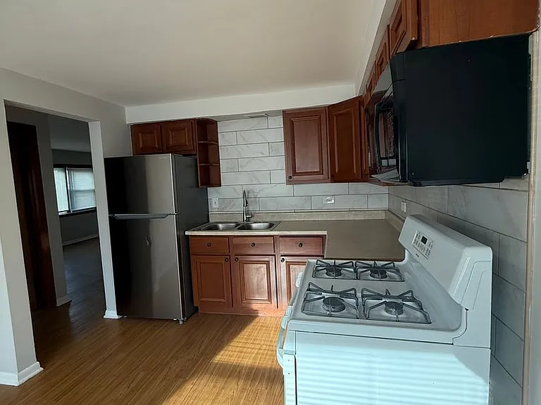 4438 S. Prescott Avenue — Photo 2
