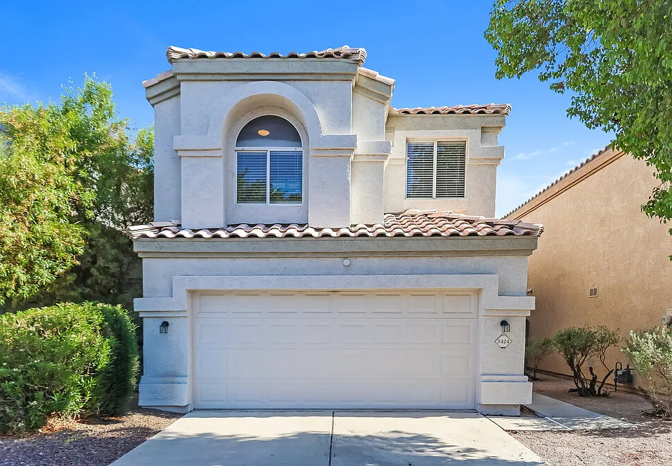 3424 E Rockwood Dr
