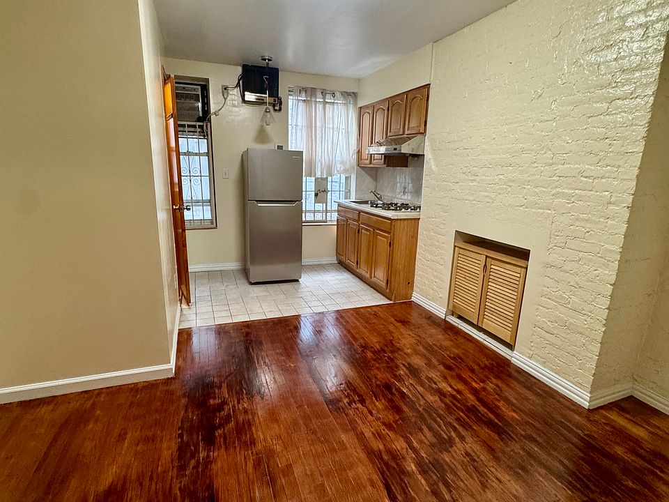 1st image of 2 Allen St Unit 1