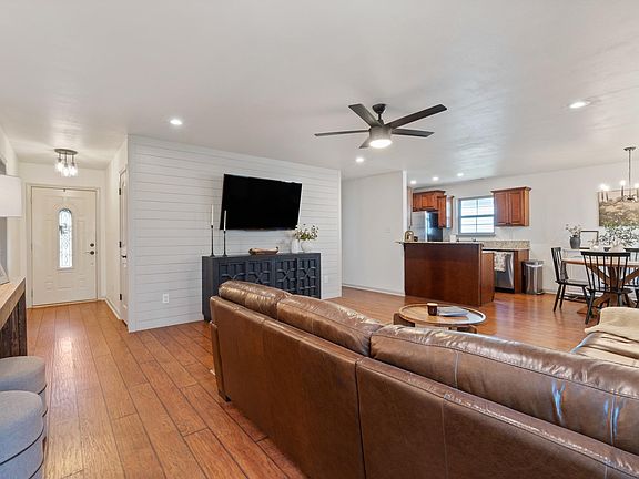 5th image of 1318 Hunter Wood Dr