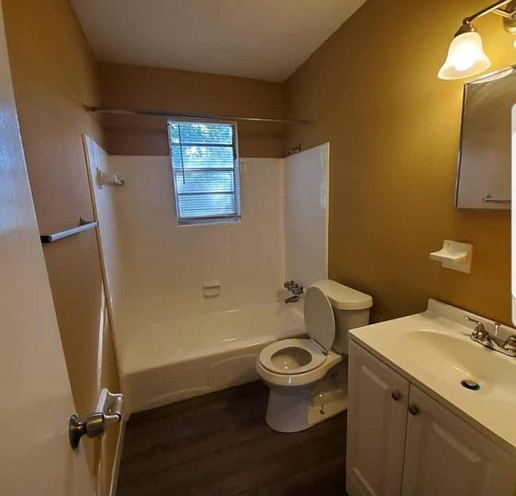 2nd image of 2621 Avenue E