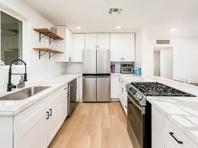 4112 N 6th Ave NW — Photo 11