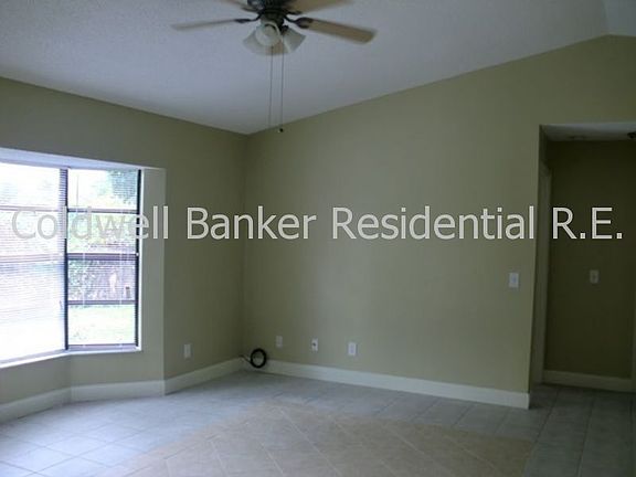 3rd image of 3384 Dewberry Ct