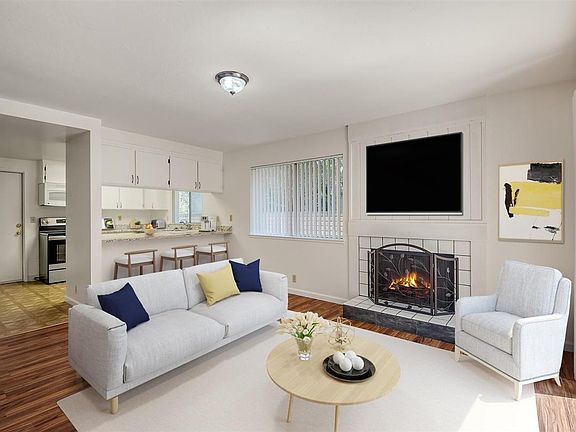4th image of 926 W Olive Ave