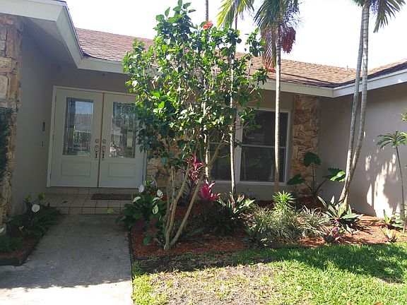 2nd image of 6920 NW 46th Ct