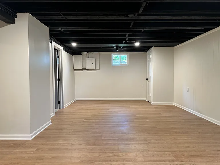 236 N Main St — Photo 32