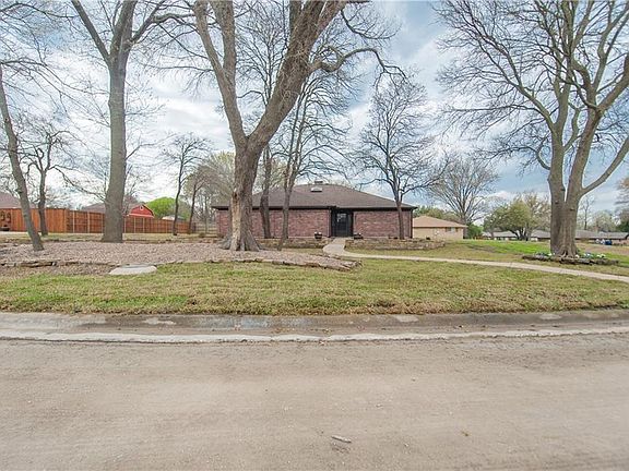 3rd image of 5410 Jefferson Dr