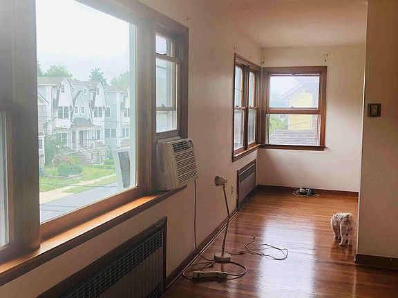 5th image of 44 Ocean St