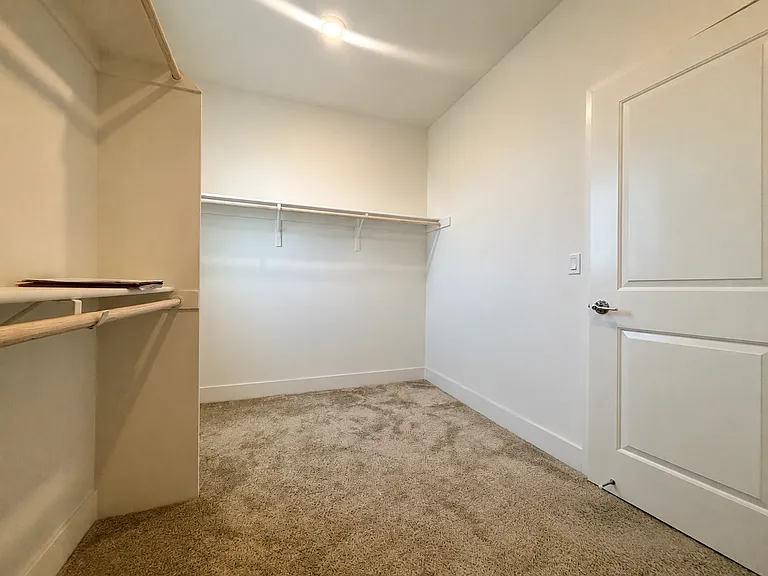 2051 Rosemary Dr — Photo 22