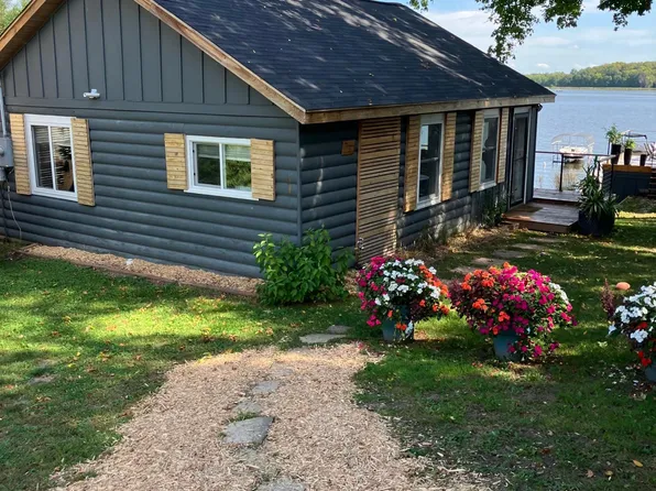 29845 Glader Blvd, Lindstrom, MN 55045