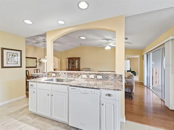 33132 Grand Cypress Way, Leesburg, FL 34748