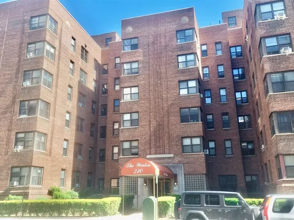 210 Martine Avenue #6L, White Plains, NY 10601