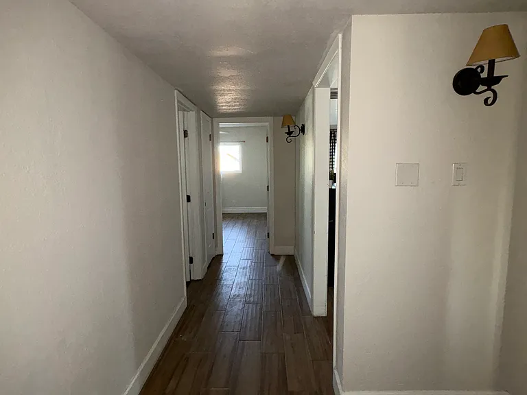406 S Balboa Rd — Photo 11