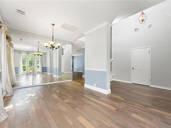 3rd image of 1707 Autumn Fire Dr