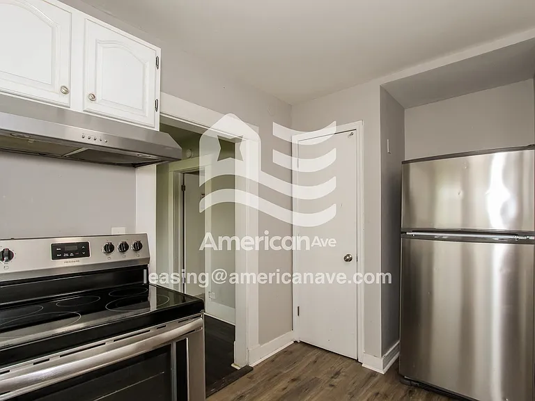 1021731_006_kitchen_6.jpg