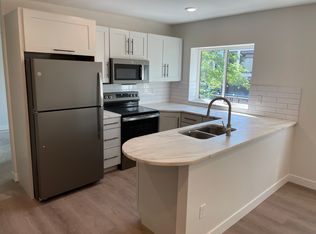 307 W 3rd St #201, Grand Island, NE 68801