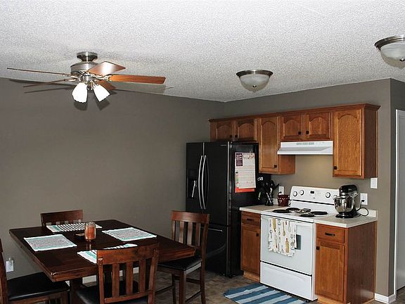 5th image of 2592 Priest Dr