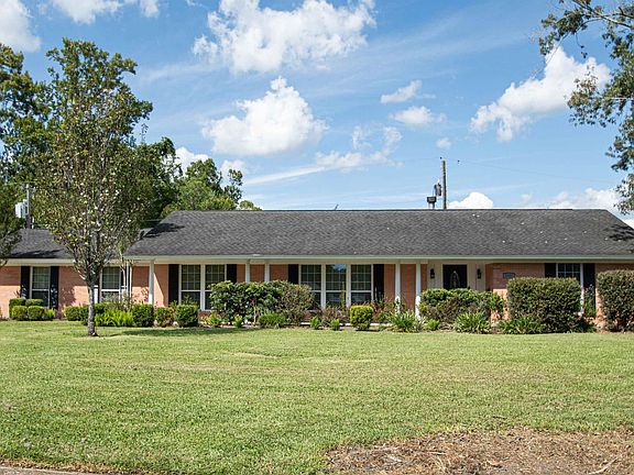 2nd image of 2080 Higgins Cir