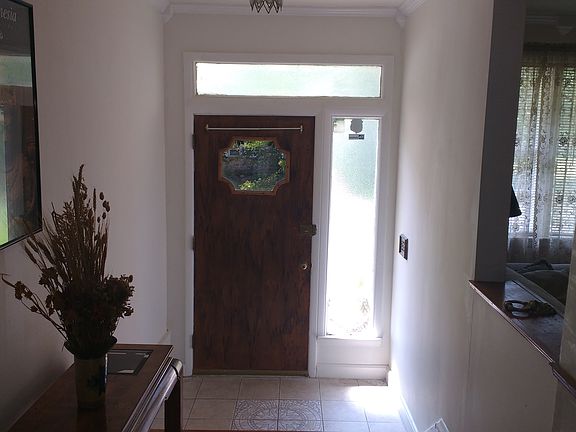 4th image of 10316 Buena Vista Ave