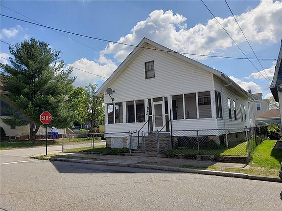 3rd image of 140 2nd St