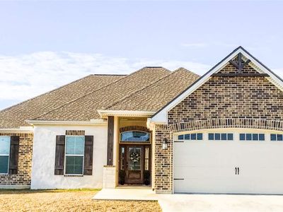 920 Amber Kay Ln, Bridge City, TX, 77611