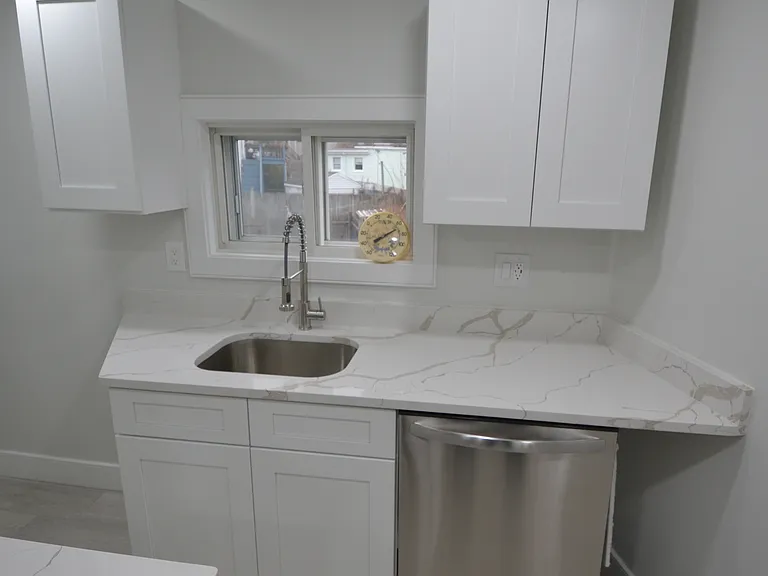 15 Avalon St — Photo 11