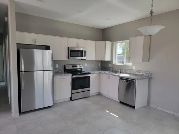 Coming Soon! Brand New 3br 2ba Unit W/ Central A/C Stainless Kitchen In Tucson