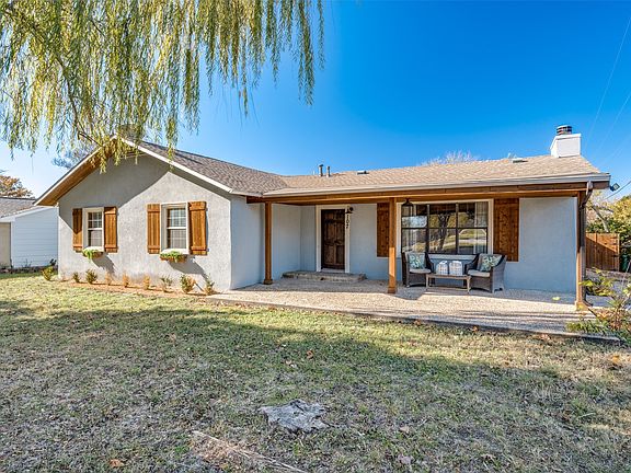 2nd image of 107 N Craig Rd