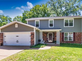6564 Suson Woods Dr, Saint Louis, MO 63128