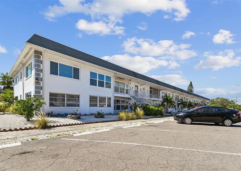 Drew Ridge Apartments Condominiums 1221 Drew St Clearwater, FL