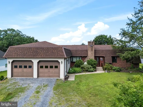7438 State Route 309, New Tripoli, PA 18066