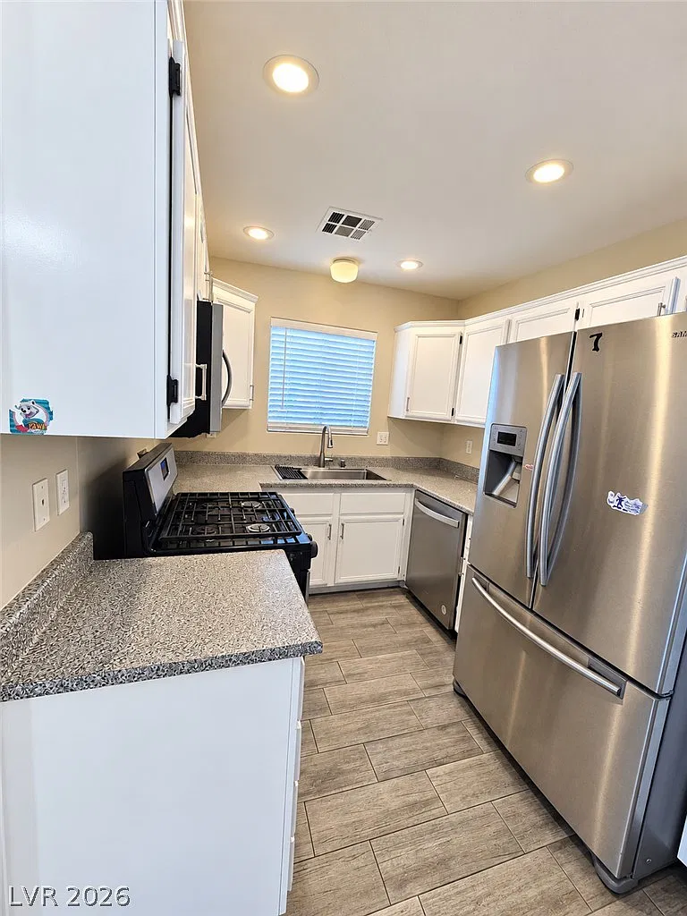 2 bed, 2.0 bath, 1267 sqft, $1,750 — Photo 4