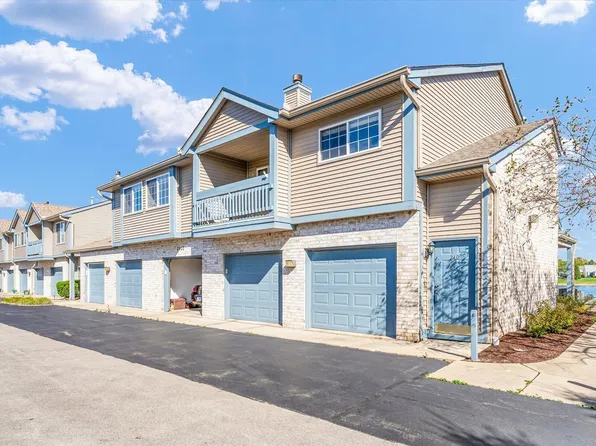 2402 Windward Blvd #210, Champaign, IL 61821