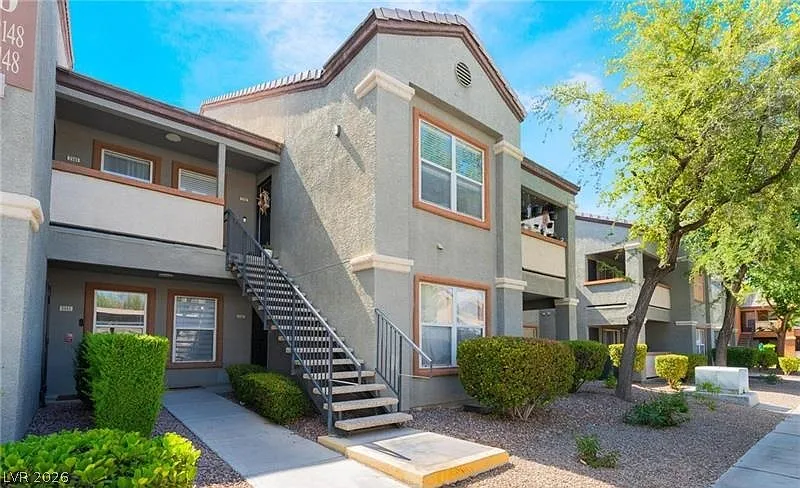 2 bed, 2.0 bath, 1049 sqft, $1,450 — Photo 1