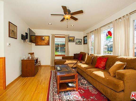 3rd image of 12801 Stanwood Dr