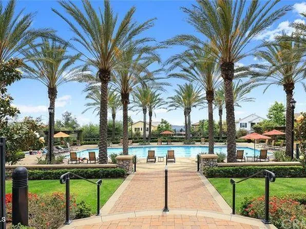 627 E Orange Blossom Way, Azusa, CA 91702