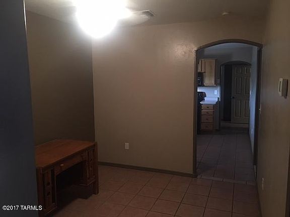 5th image of 1850 W King Ave
