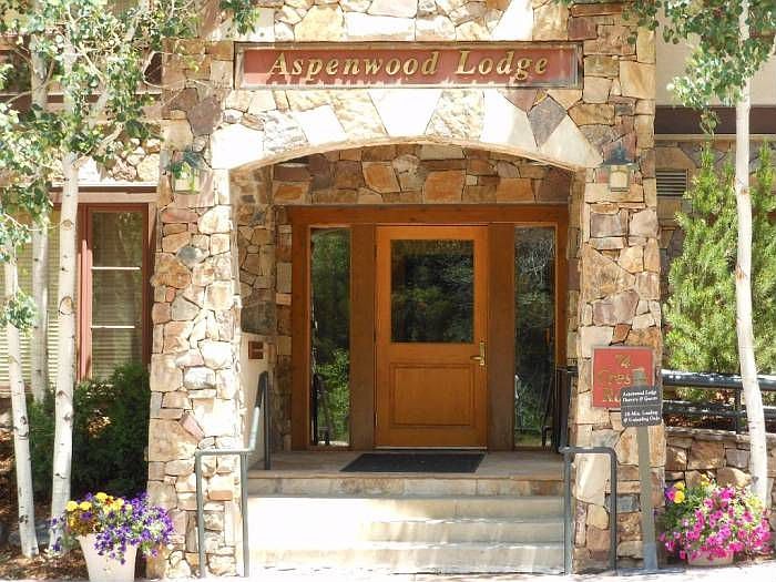 Aspenwood Lodge exterior