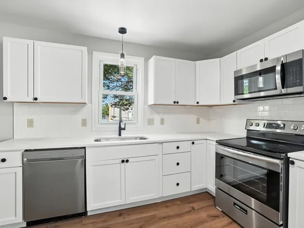 823 Margaret St, Saint Paul, MN 55106