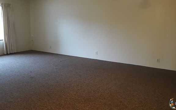 4th image of 835 Maple Ave