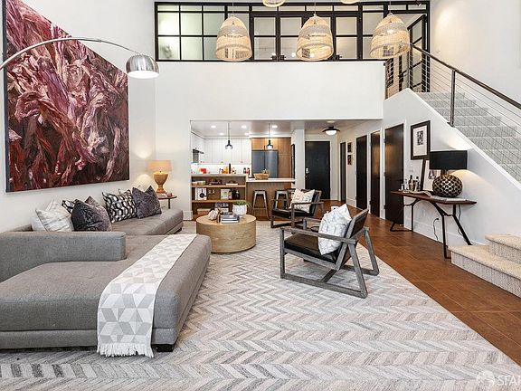 4th image of 221 Clara St APT 5