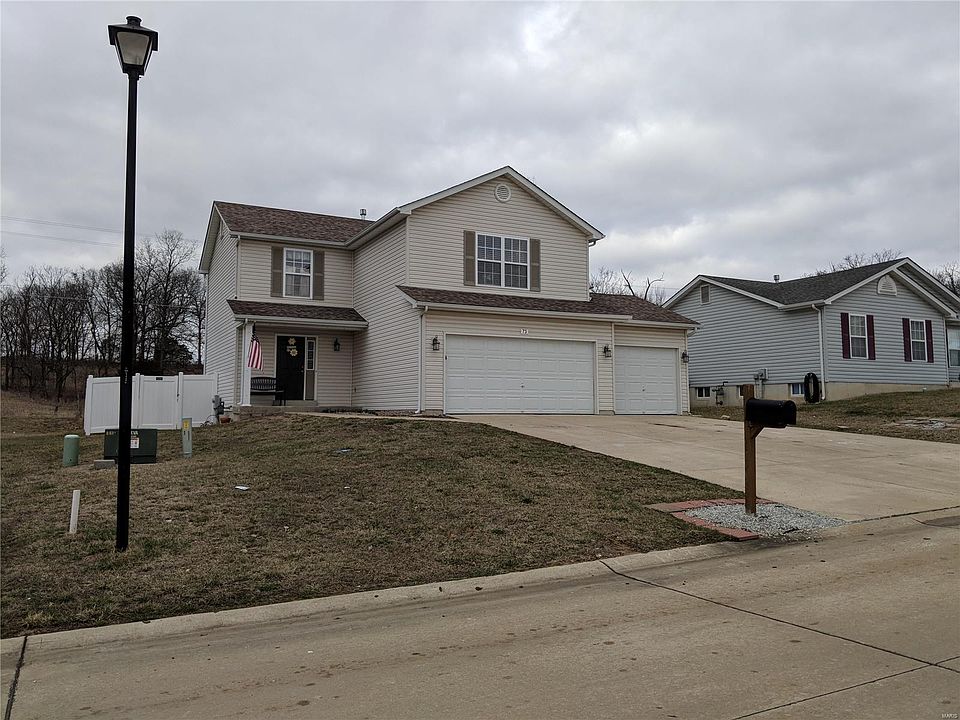 1st image of 73 Cuivre River Dr