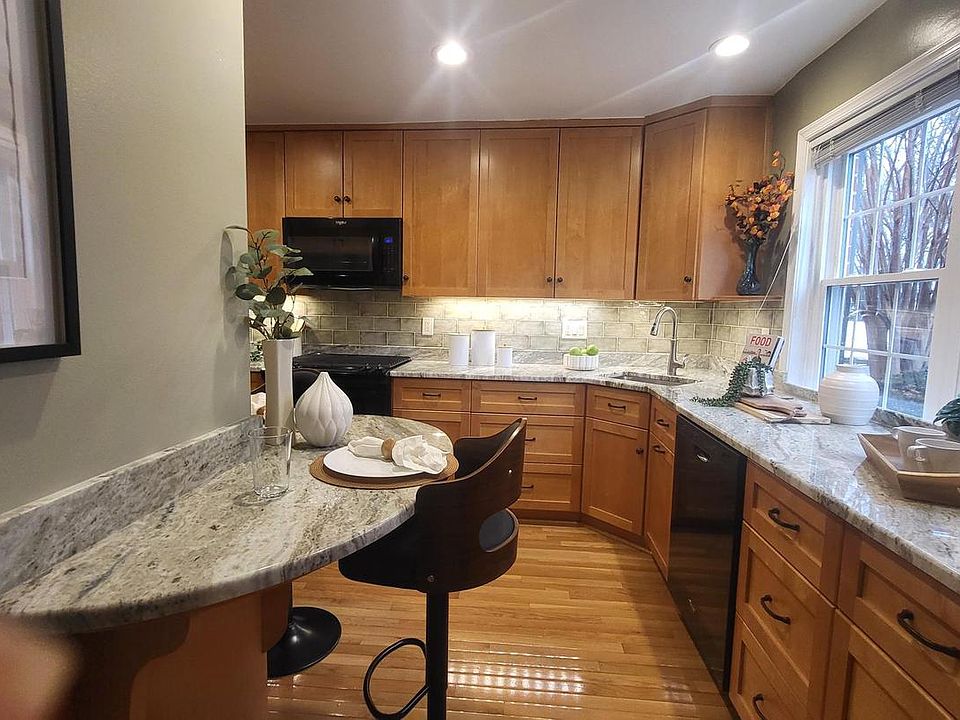 1st image of 774 Princeton Pl #1