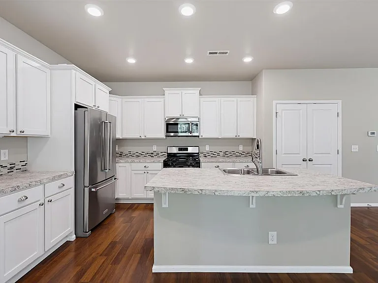 3919 Jett Ln NE — Photo 12