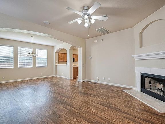 4th image of 4702 Dorchester Heights Ln