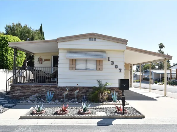 1307 Orangewood Sq, Corona, CA 92882